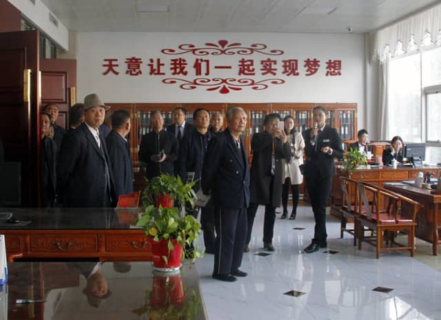 兗州區(qū)人大、政協(xié)領(lǐng)導(dǎo)蒞臨天意機(jī)械參觀考察
